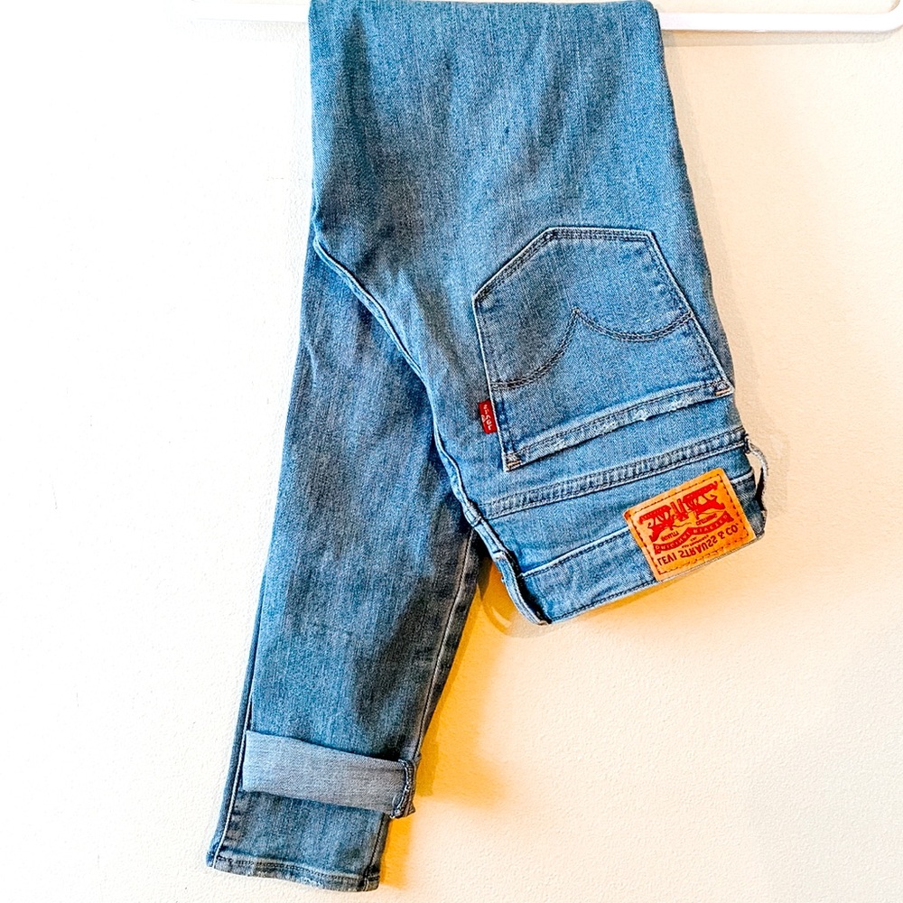 Levi’s Ripped Jeans